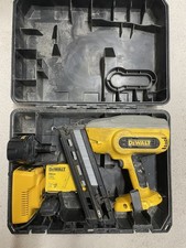 DeWalt 18V Second Fix Nail Gun DC618 Battery ,Charger, Case
