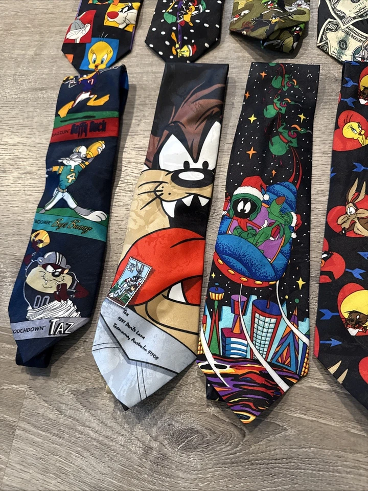 De Colección Corbatas Looney Tunes Lote de 10 AOP Deportes Vacaciones Taz Bugs Marvin Años 90 EE. UU. Foto 3 de 4