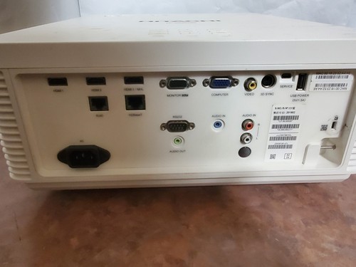 Hitachi LP-WU6500 WUXGA Laser DLP Projector/Working 4025 Hr - Picture 4 of 7