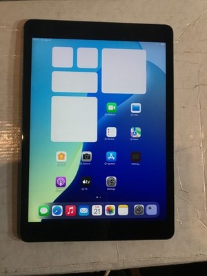 Apple iPad 9th Gen. 64GB, Wi-Fi, 10.2 in - Space Gray Service