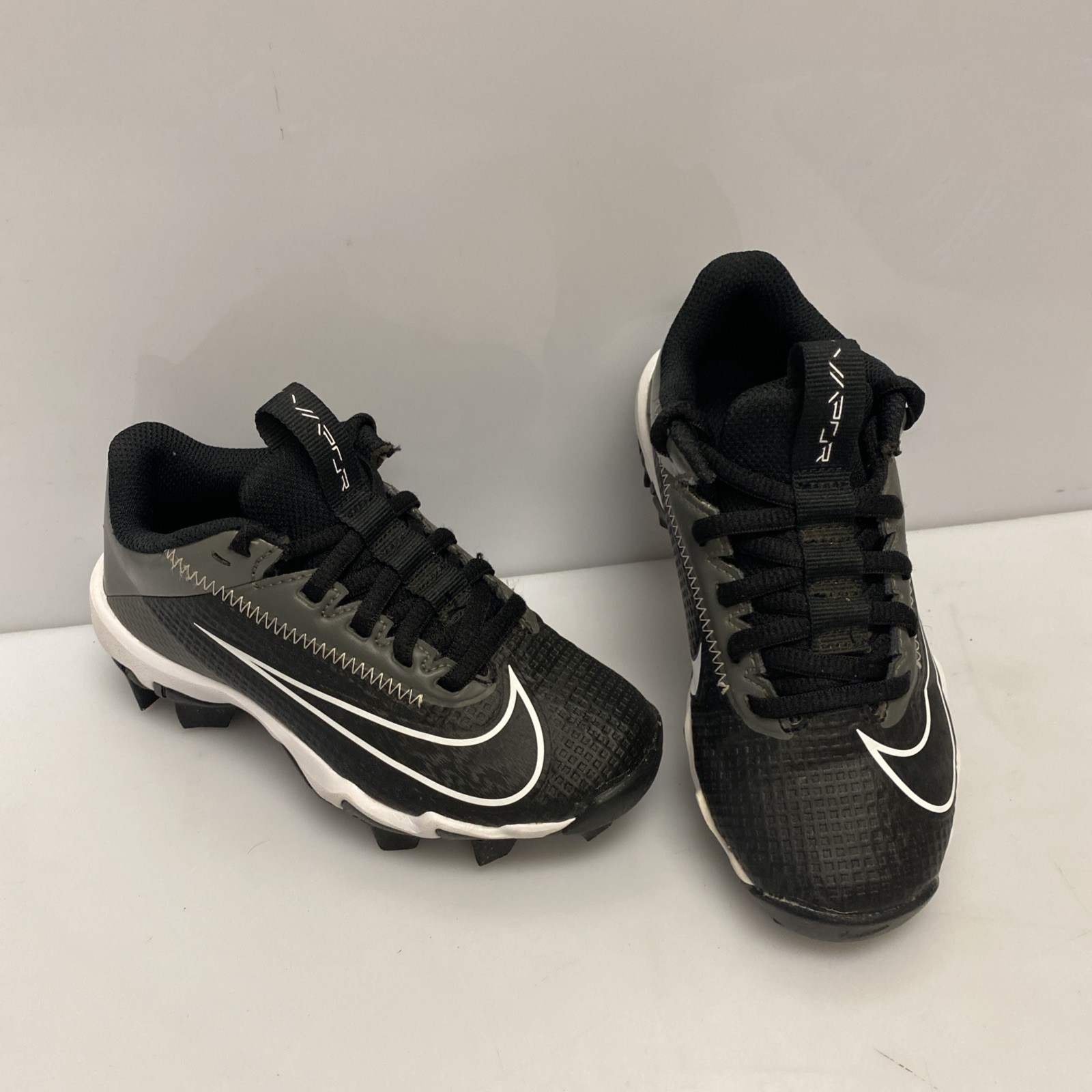 Nike Vapor Edge Shark 2 Low Youth Football Cleats Style DH0589-010 Size 11C thumbnail 3