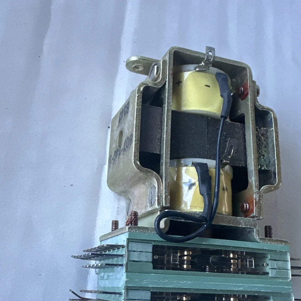 T-Bar Switch Relay C8507-3024-3 Coil, 48 Ohms. 807-24C-2A (untested) - Image 4 of 4