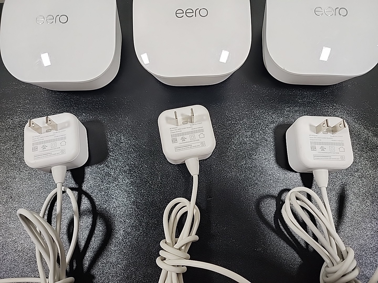 Eero Dual Band Mesh Wi-Fi Router Signal Extender 3-Pack Network System J010001