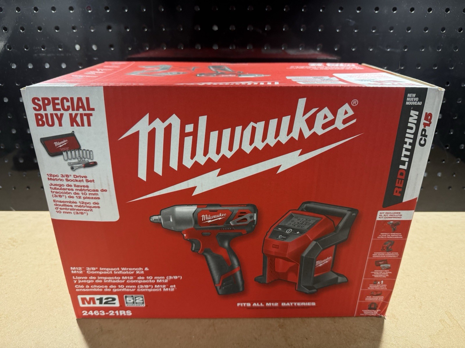 Milwaukee M12 12v 3/8&rdquo; Roadside Kit w/Impact Wrench, Infla