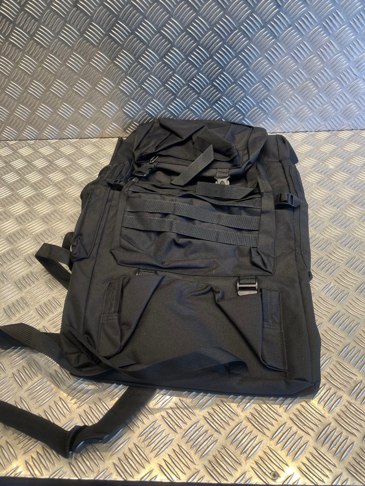 Sac à dos de randonnée 80L idéal pour le camping sauvage