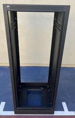 Middle Atlantic 27U 20'' Deep ERK Series Equipment Rack ERK-2720 + Caster Base