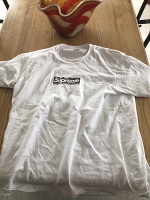 supreme milan box logo