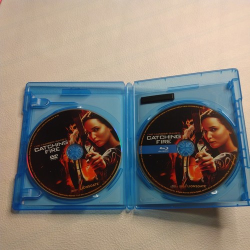 Catching Fire Book + Blu Ray + DVD The Hunger Games - Picture 9 of 11