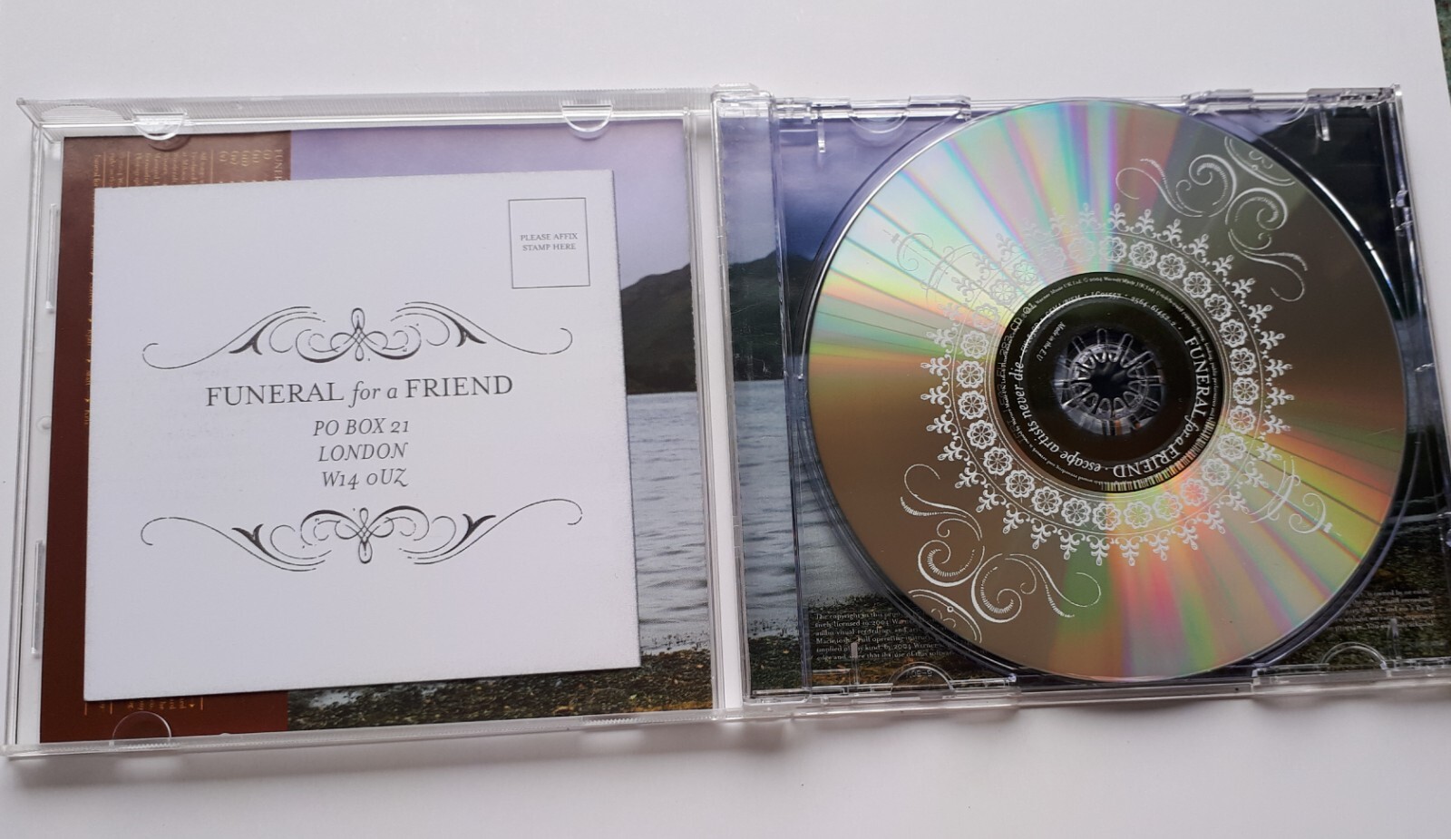 Funeral For A Friend ; Escape Artists Never Die 2004 UK Enhanced CD