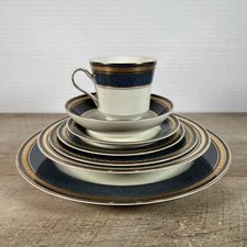 Mikasa Grande Ivory Imperial Lapis Blue/Gold 7 Piece Place Setting Excellent