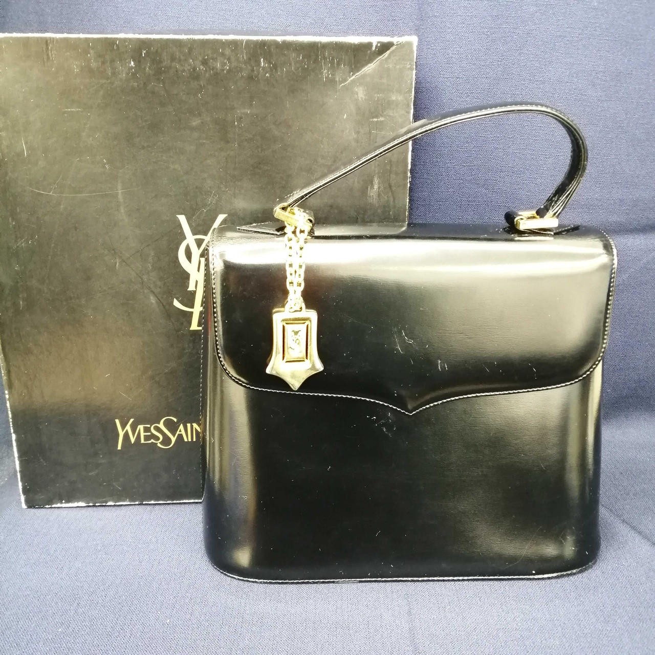 Borsa a mano modello NERA YVES SAINT LAURENT