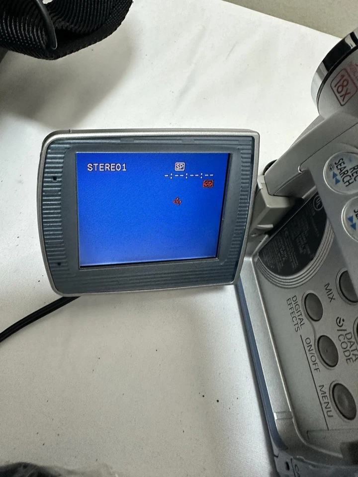 Canon ZR45MC Mini DV Camcorder Untested Clean powers up - Image 3 of 4