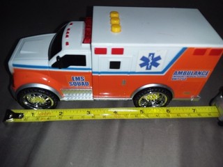 Road Rescue Paramedic Ambulance Light Sound White Truck Large Toy State