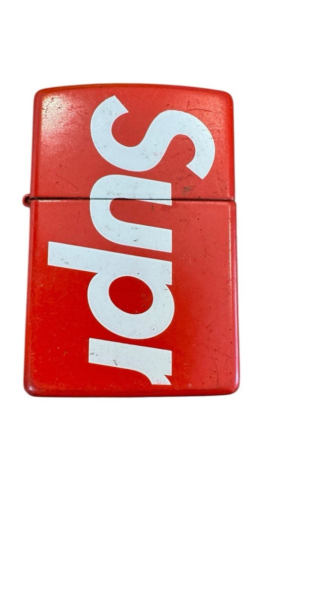 Supreme Zippoライター Made in USA New Supreme Diamond Cut Zippo Lighter Silver With Red Box