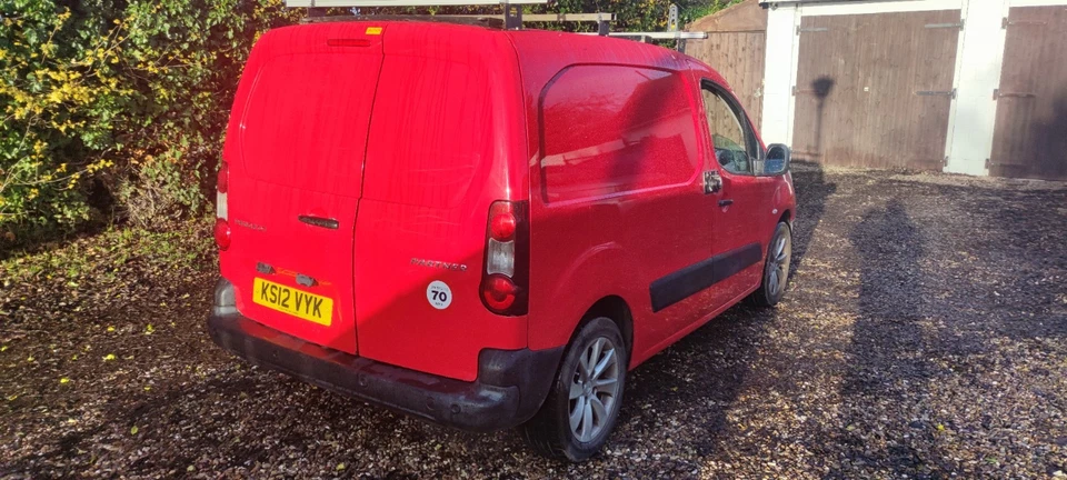 Peugeot Partner 12 MTHS Mot. 77 K Miles 2012 1.6 Diesel Van No VAT - Image 4 of 4