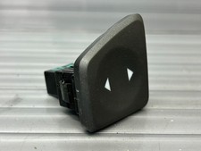 2012 Fiat 500 3dr Hatchback 735450601 Nearside Left Electric Window Switch 2012 Fiat 500 3dr Hatchback 735450601 Nearside Left Electric Window Switch