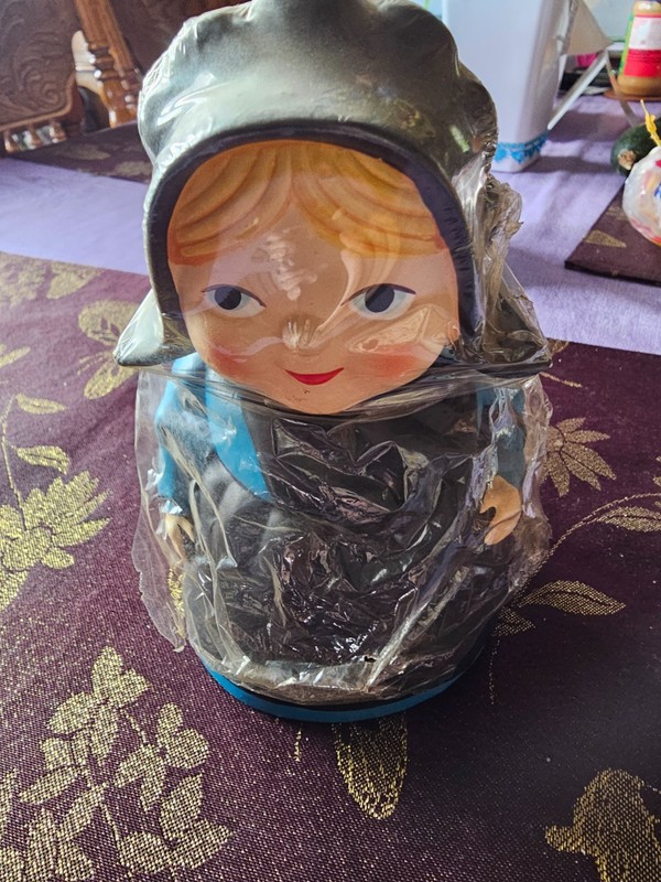 Vintage ceramic Bank/ Candy Jar Pennsylvania Dutch Amish Woman