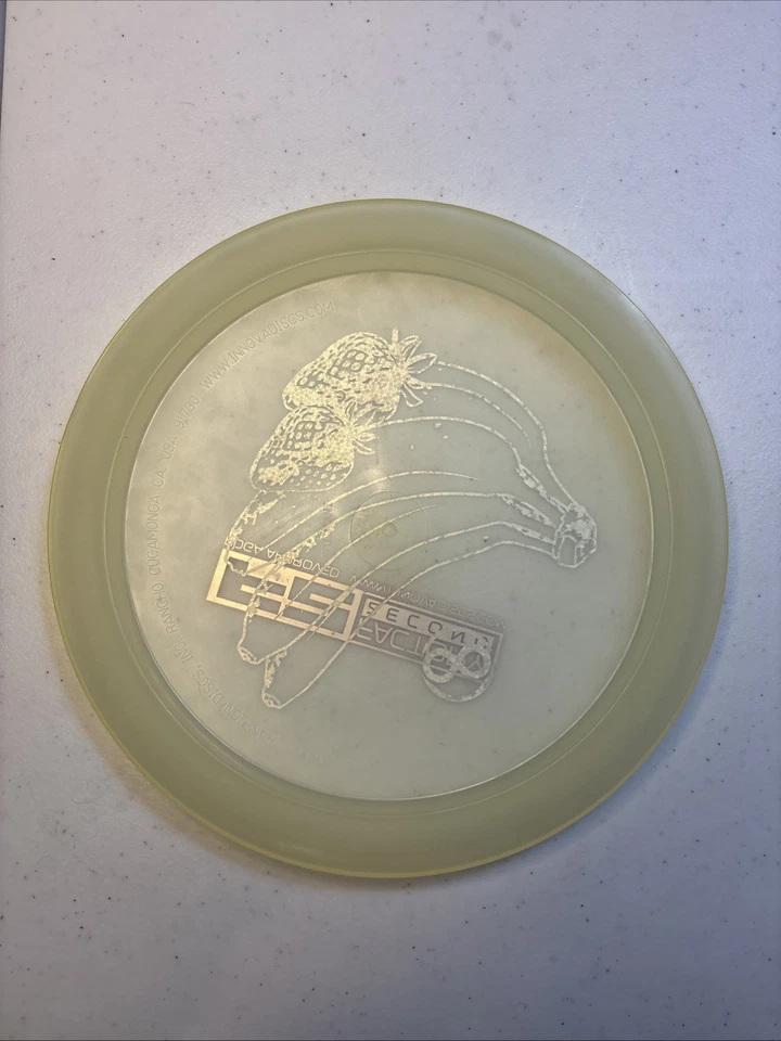 Innova Star Invictus 171g Distance Driver Clear with Banana Glitter Star Stamp - Image 2 of 2