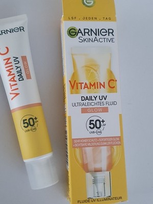 Garnier Vitamin C Daily UV leichtes Sonnenfluid Invisible Creme LSF50+ 40ml 
