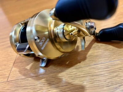 Shimano 18 CALCUTTA CONQUEST 300 Right Handed Bait Casting Reel | eBay