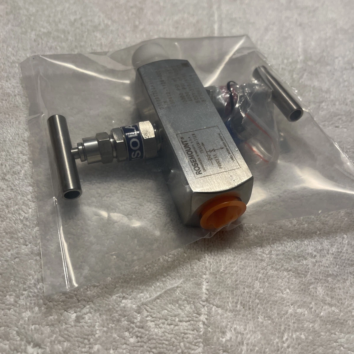 Rosemount 306 In-Line Manifold Block and Bleed Valve (C30610-1126 
