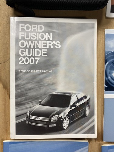 07 Ford Fusion 2007 Owners Manual W/ Case Free Shipping - Picture 5 of 11
