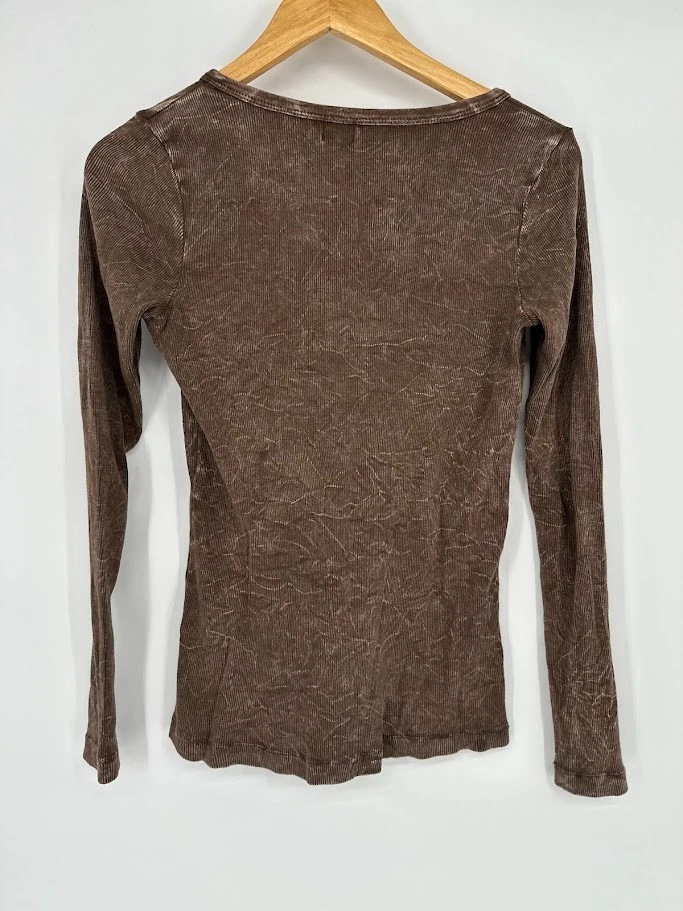 Top Henley One World Y2K Manga Larga Estrás Para Mujer L Marrón Ajustado Grunge Foto 3 de 4