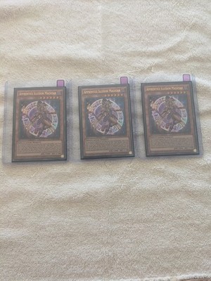 Apprentice Illusion Magician (JUMP-EN080) | Ultra Rare | LP (x3)
