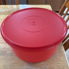 Vintage Red Tupperware Container Cake Taker with Lid 224-20 256B
