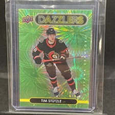 Tim Stutzle 21-22 UD Hockey green dazzlers insert Senators NHL