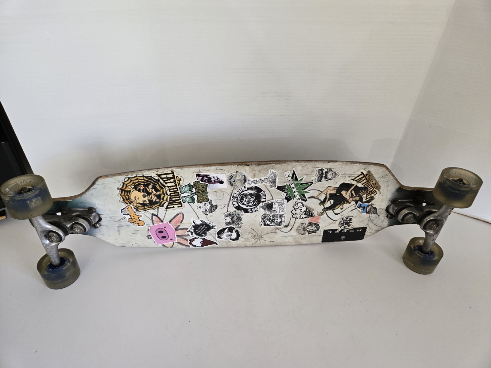 Sector 9 Longboard, Gullwing Sidewinder Trucks, Ablaze Volca