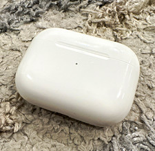 Apple AirPods Pro 2 case, Lightning charge port, Flawless condition