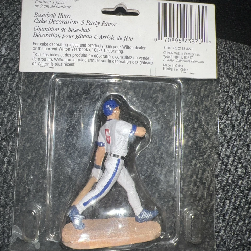 NUEVO Wilton Héroe de Béisbol Jugador Figura Decoración de Pasteles Fiesta Favor 1997 Nuevo en Paquete Foto 3 de 4