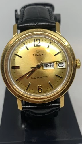 Serviced Vintage 1977 Timex Q Mens Gold Tone Day-Date England Dial Quartz Watch