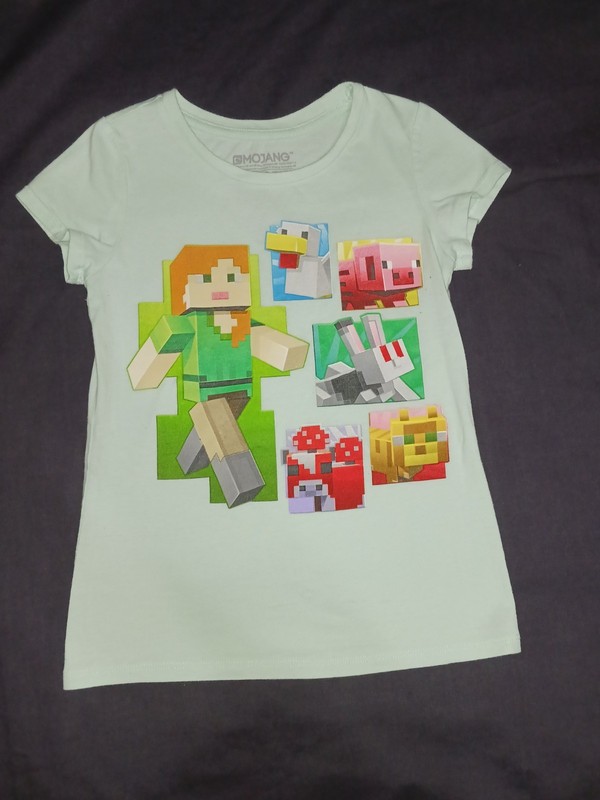 Girls Minecraft Shirt Size 7-8 light green
