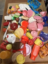 Vintage Fisher Price Fun With Food Dishes Playset And Other Brands READ BELOW