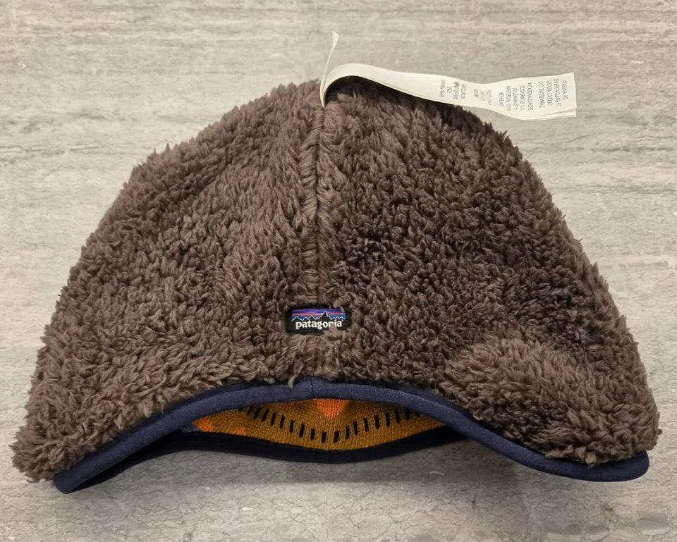 Gorro Patagonia Baby 24 Meses Reversível NOVO - Listra de Diamante: Ouro Talon Azul - Imagem 4 de 4