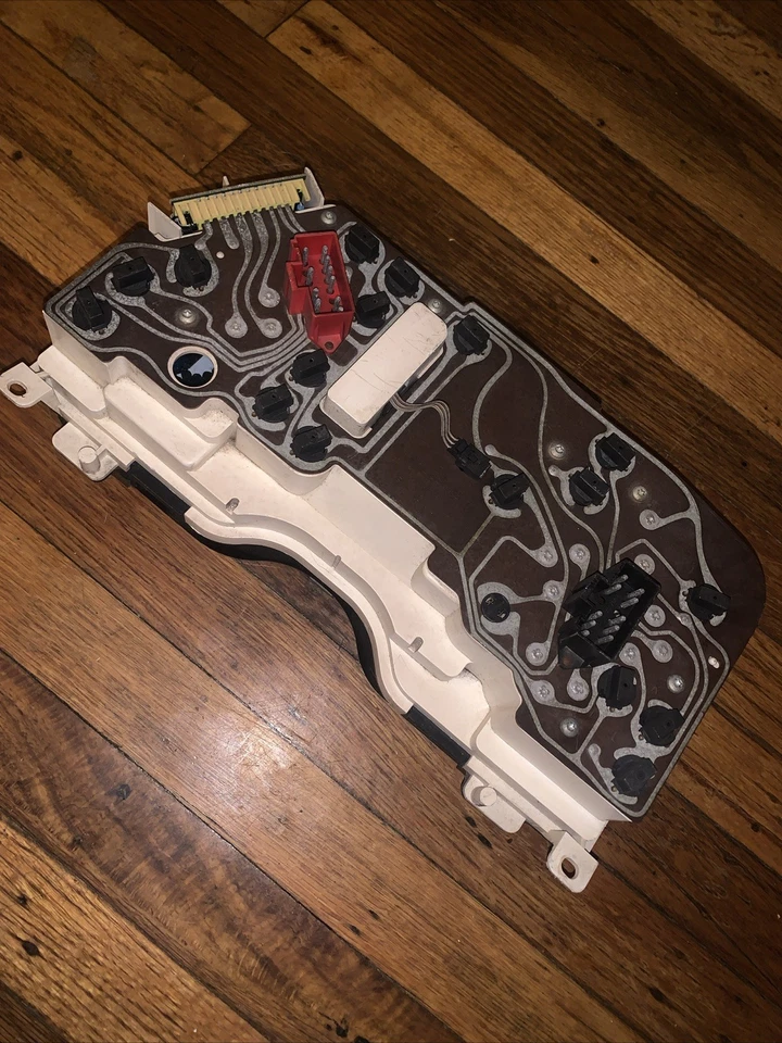 Приборная панель 1992-1995 Chrysler Lebaron GTC с тахометром 108 000 миль от оригинального производителя - Изображение 3 из 4