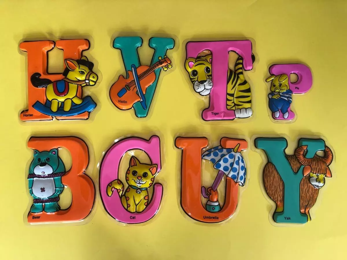 Vintage Nursery Kids Alphabet Wall Hanging 2D Molded Plastic Picture Letters  80s