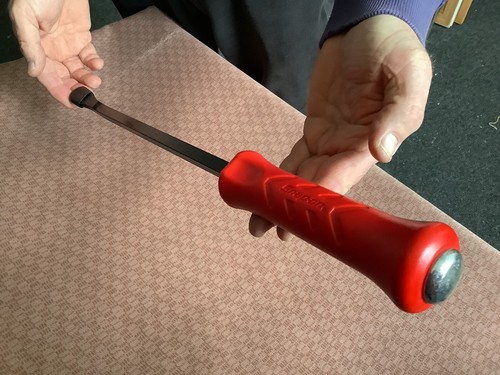 new Snap-On 18 Inch Striking Pry Bar In Classic Red - Picture 10 of 16