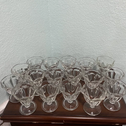 Vintage Icecream 4" Tulip Anchor Hocking Heavy Glass Dessert Sundae Dishes Set17