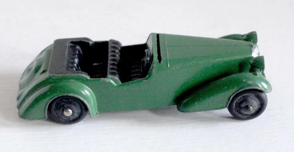 Dinky Toys (38D) Alvis Sports Tourer - Verde (Non Imballato) - Immagine 2 di 4