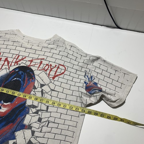 Vintage Pink Floyd The Wall 1982 T-Shirt Rare USA Made All Over Print Men’s XL - Picture 11 of 12