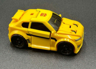 Hasbro Transformers Titans Return Legends Class Bumblebee