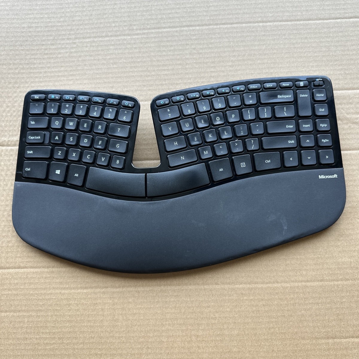 Microsoft エルゴノミック キーボード 1559 GENUINE Microsoft Sculpt Ergonomic Wireless Keyboard 1559 **NO
