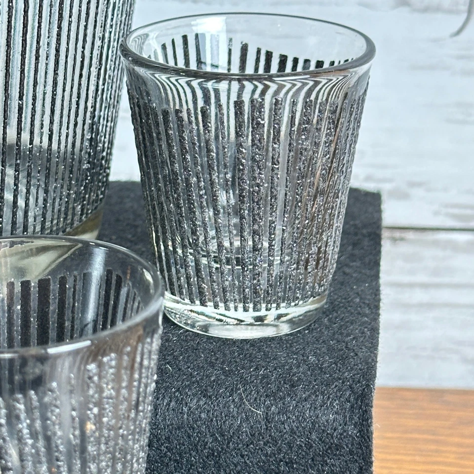 Cubo de hielo Georges Briard con 5 vasos de chupito rayas negras MCM artículos de bar vintage Foto 3 de 3