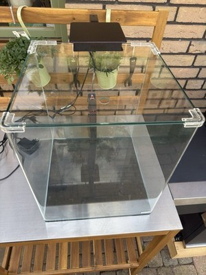 Dennerle Nano Cube 60l, Inkl. Fluva LED Beleuchtung und Fluva Heizung