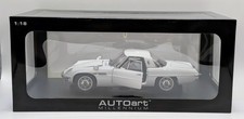 AUTOart Millennium 1/18 Mazda Cosmo Sport White 75931