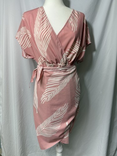 Pink and White Palm Tree Surplice Short Sleeve Wrap Dress Size 0XL