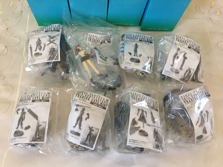 SQUARE ENIX Final Fantasy VII Trading Arts Mini 8 set Figure | eBay